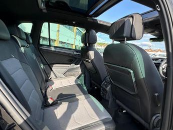 Volkswagen Tiguan 2.0 TDI R-Line DSG Euro 6 (s/s) 5dr