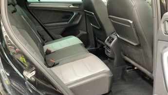 Volkswagen Tiguan 2.0 TDI R-Line DSG Euro 6 (s/s) 5dr