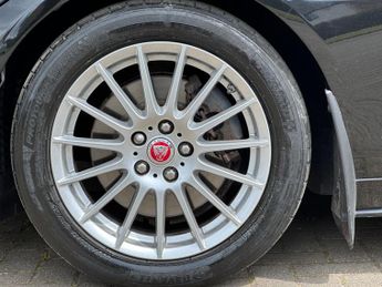 Jaguar XE 2.0d R-Sport Euro 6 (s/s) 4dr