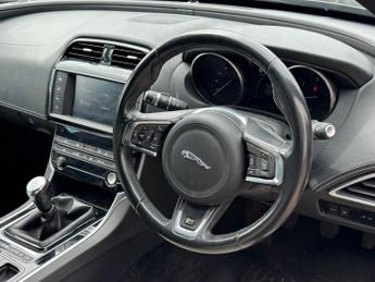 Jaguar XE 2.0d R-Sport Euro 6 (s/s) 4dr