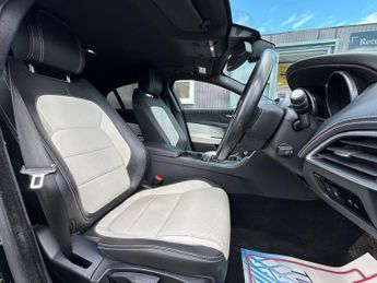 Jaguar XE 2.0d R-Sport Euro 6 (s/s) 4dr