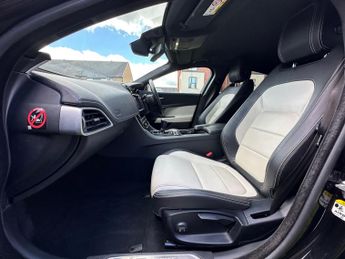Jaguar XE 2.0d R-Sport Euro 6 (s/s) 4dr