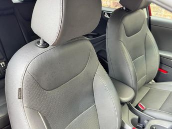 Hyundai IONIQ 1.6 h-GDi Premium SE DCT Euro 6 (s/s) 5dr