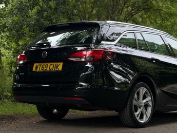 Vauxhall Astra 1.4i Turbo SRi Nav Sports Tourer CVT Euro 6 (s/s) 5dr