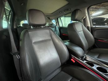 Vauxhall Zafira Tourer 1.4T 16V Elite MPV 5dr Petrol Auto Euro 5 (140 ps)