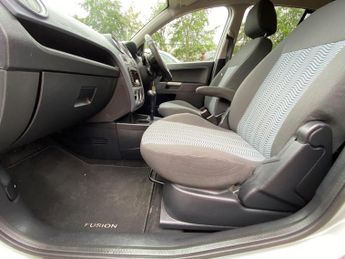Ford Fusion 1.6 Titanium 5dr