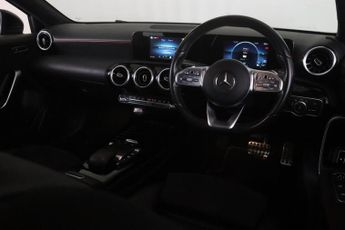 Mercedes-Benz A Class 1.3 A250e 15.6kWh AMG Line 8G-DCT Euro 6 (s/s) 4dr