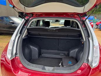 Nissan Leaf 30kWh Tekna Auto 5dr