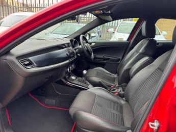 Alfa Romeo Giulietta 1.6 JTDM-2 Veloce Euro 5 (s/s) 5dr