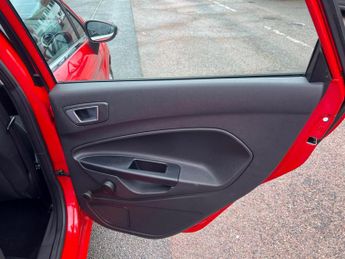 Ford Fiesta 1.6 Zetec Powershift Euro 5 5dr