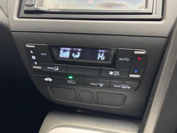 Honda Civic 1.8 i-VTEC Black Edition Tourer Auto Euro 5 5dr