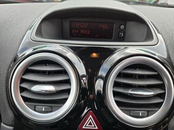 Vauxhall Corsa 1.4 16V SE Auto Euro 5 5dr
