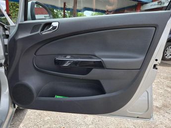 Vauxhall Corsa 1.4 16V SE Auto Euro 5 5dr