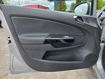 Vauxhall Corsa 1.4 16V SE Auto Euro 5 5dr