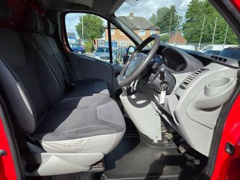 Vauxhall Vivaro 2.0 2700 CDTi FWD L1 4dr
