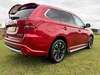 Mitsubishi Outlander 2.0h 12kWh 4h CVT 4WD Euro 6 (s/s) 5dr