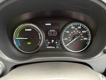 Mitsubishi Outlander 2.0h 12kWh 4h CVT 4WD Euro 6 (s/s) 5dr