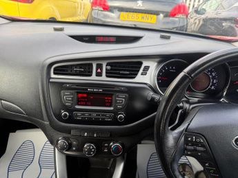 Kia Ceed 1.6 CRDi 2 Auto Euro 5 5dr