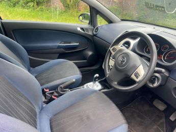 Vauxhall Corsa 1.2i 16v Club Easytronic 3dr