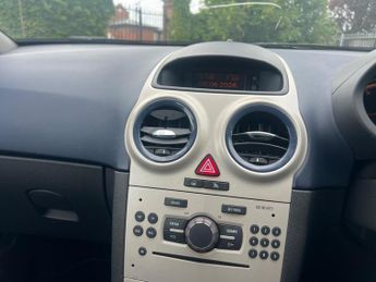 Vauxhall Corsa 1.2i 16v Club Easytronic 3dr