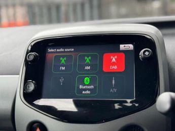 Toyota AYGO 1.0 VVT-i x-trend x-shift Euro 6 5dr (Safety Sense)
