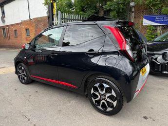 Toyota AYGO 1.0 VVT-i x-trend x-shift Euro 6 5dr (Safety Sense)