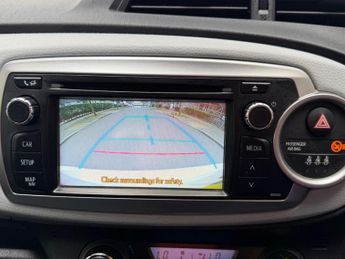 Toyota Yaris 1.5 VVT-h Trend CVT Euro 5 5dr