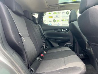 Nissan Qashqai 1.6 dCi N-Connecta XTRON 2WD Euro 6 (s/s) 5dr
