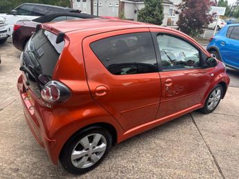 Toyota AYGO 1.0 VVT-i Fire Euro 5 5dr