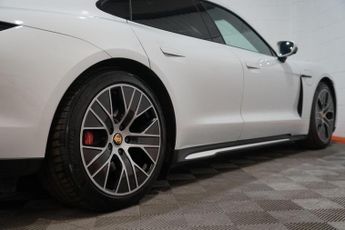 Porsche Taycan Performance Plus 93.4kWh 4S Auto 4WD 4dr (11kW Charger)