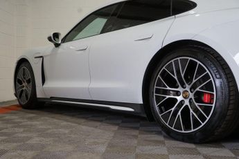 Porsche Taycan Performance Plus 93.4kWh 4S Auto 4WD 4dr (11kW Charger)