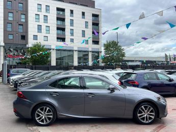Lexus IS 2.5 300h E-CVT Euro 6 (s/s) 4dr