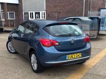 Vauxhall Astra 1.7 CDTi ecoFLEX Energy Euro 5 5dr