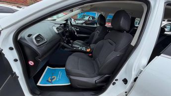 Renault Kadjar 1.5 dCi Dynamique Nav SUV 5dr Diesel EDC Euro 6 (s/s) (110 ps)