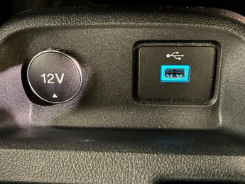 Ford Grand Tourneo Connect 1.5 EcoBlue Zetec Auto Euro 6 (s/s) 5dr