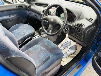 Peugeot 206 1.4 LX 5dr