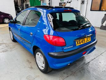 Peugeot 206 1.4 LX 5dr