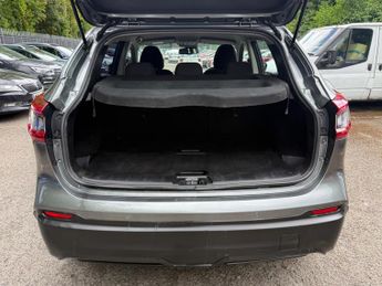 Nissan Qashqai 1.2 DIG-T Acenta XTRON Euro 6 (s/s) 5dr