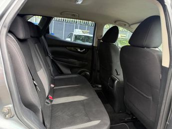 Nissan Qashqai 1.2 DIG-T Acenta XTRON Euro 6 (s/s) 5dr