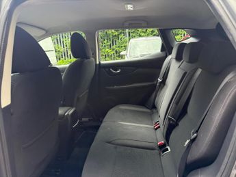 Nissan Qashqai 1.2 DIG-T Acenta XTRON Euro 6 (s/s) 5dr