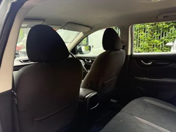 Nissan Qashqai 1.2 DIG-T Acenta XTRON Euro 6 (s/s) 5dr