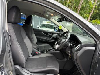 Nissan Qashqai 1.2 DIG-T Acenta XTRON Euro 6 (s/s) 5dr