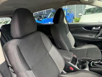 Nissan Qashqai 1.2 DIG-T Acenta XTRON Euro 6 (s/s) 5dr