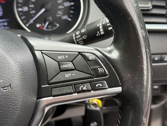 Nissan Qashqai 1.2 DIG-T Acenta XTRON Euro 6 (s/s) 5dr