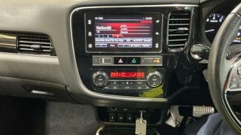 Mitsubishi Outlander 2.0 MIVEC Black CVT 4WD Euro 6 (s/s) 5dr