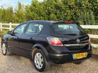 Vauxhall Astra 1.8i 16v Design 5dr