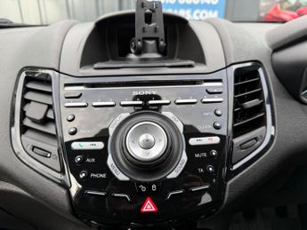 Ford Fiesta 1.0T EcoBoost Titanium Euro 6 (s/s) 5dr