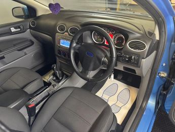 Ford Focus 1.6 Sport 5dr