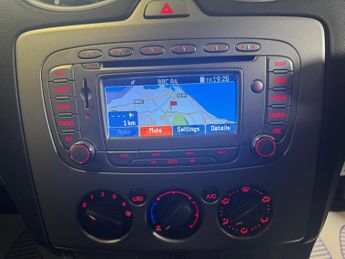 Ford Focus 1.6 Sport 5dr