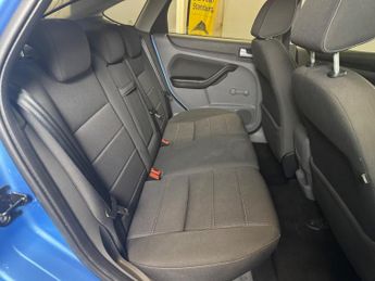 Ford Focus 1.6 Sport 5dr